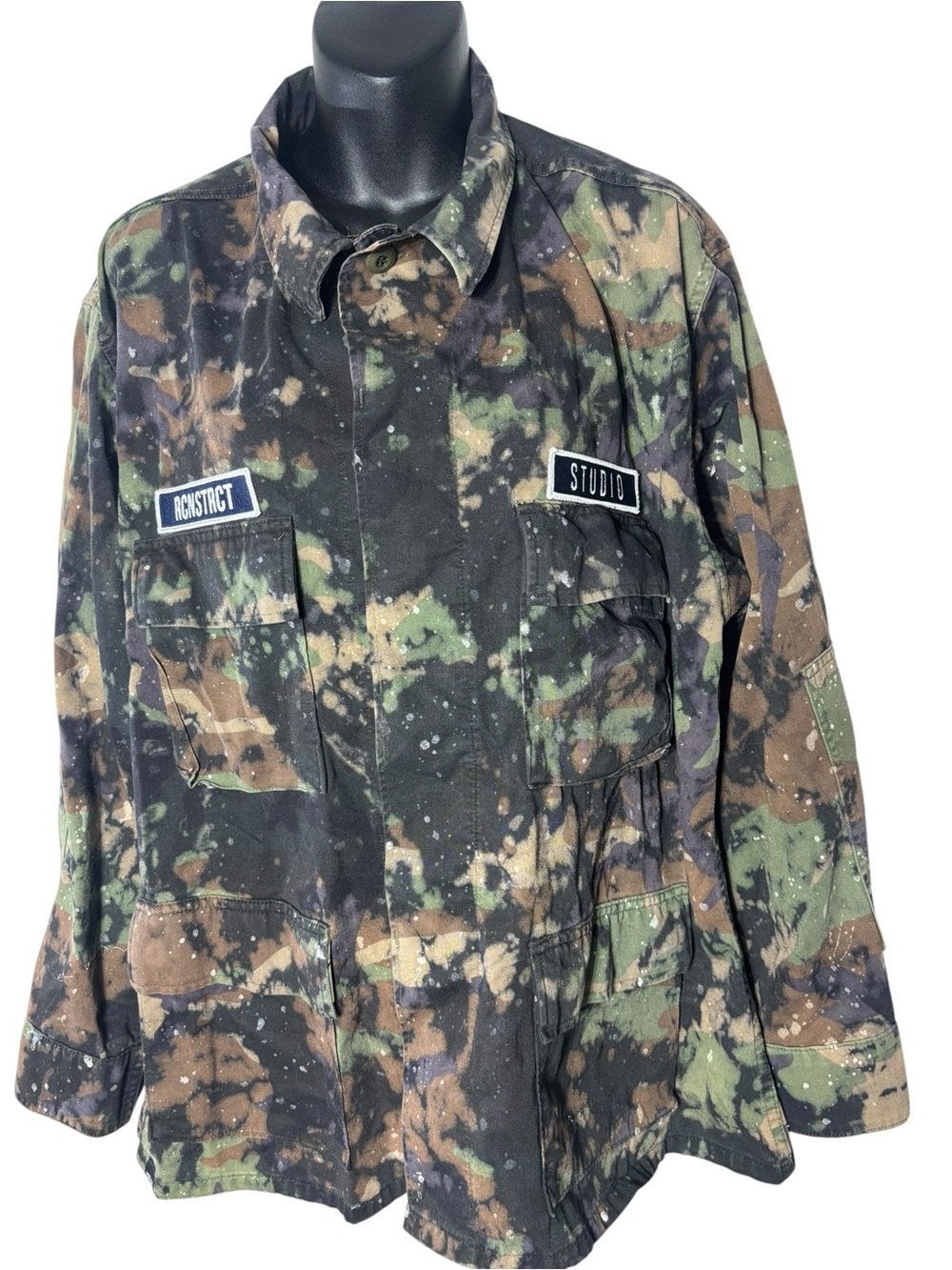 Rcnstrct studio men’s L 1 of 1 upcycled camoflauge paint splatter field jacket
